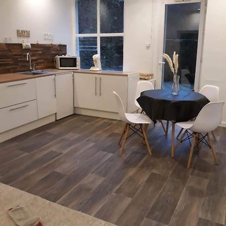 Appartement Agreable Au Centre Wifi Saint-Leonard-de-Noblat Luaran gambar